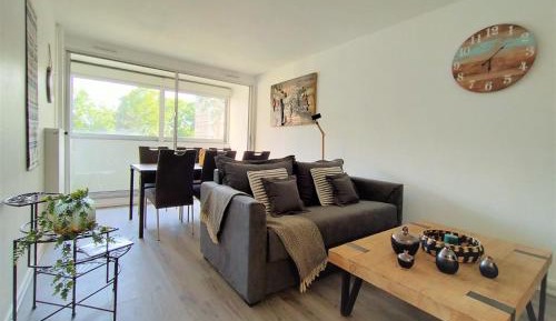 Three-Bedroom Deluxe Apartment