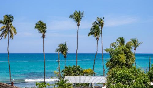 Three-Bedroom Apartment with Ocean View