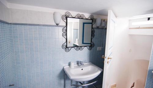 Studio (2 Adults)