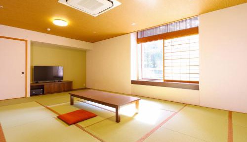 Standard Japanese-Style-Room with 15+8 Tatami mats - Shared Bathroom - Non-Smoking