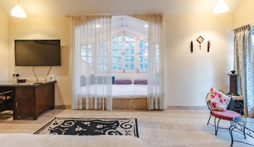 King Room with Balcony