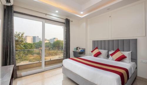 Deluxe King Suite