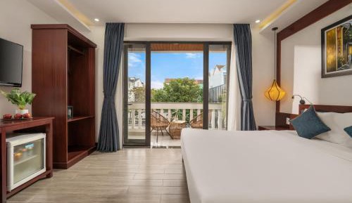 King Room with Balcony