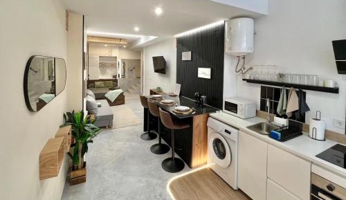 One-Bedroom Apartment with Terrace