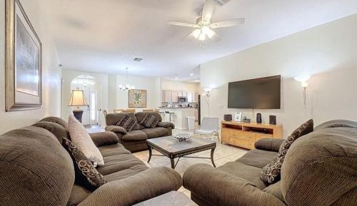 Four-Bedroom Holiday Home
