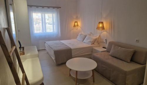 Deluxe Double Room with Extra Bed