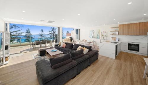 Three-bedroom penthouse