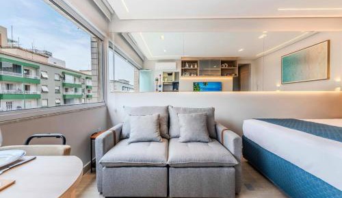One-Bedroom Apartment with Sea View