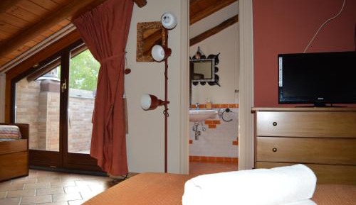 Quadruple Room with Private Bathroom