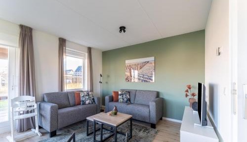 Three-Bedroom Holiday Home 