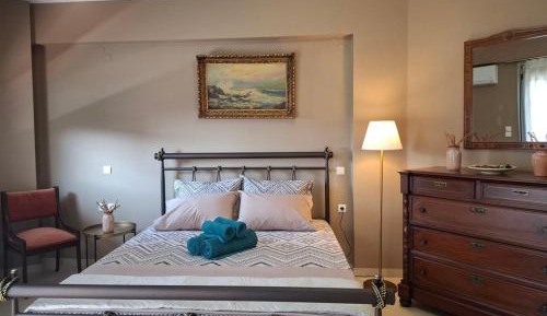 Two-Bedroom Apartment with Lake View