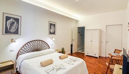 Queen Room with Balcony