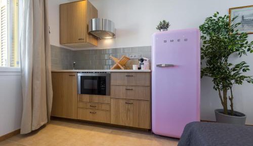 Studio (2 Adults)