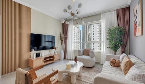 Deluxe One-Bedroom Apartment