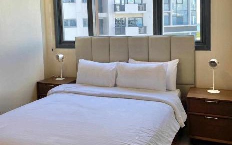 Deluxe One-Bedroom Apartment with Ocean View