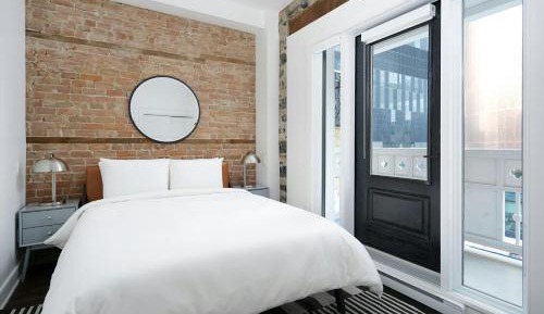 One-Bedroom Apartment with Queen Bed, Sofa Bed and Balcony