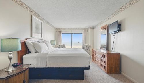 Two-Bedroom Apartment - Oceanfront 