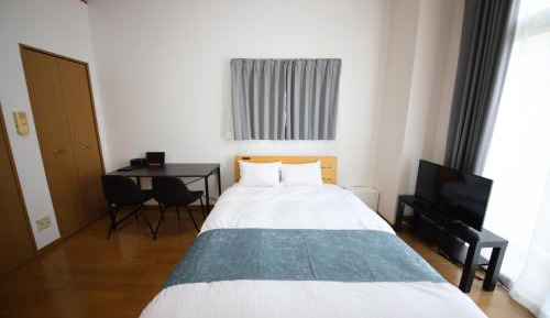 Standard Room (One Double Bed) with Kitchen - Non-Smoking - Cleaning Fee Extra - No Cleaning for Consecutive Night Stays