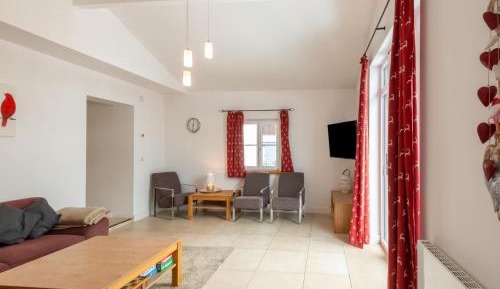 Four-Bedroom Holiday Home