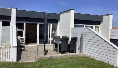One-Bedroom Holiday Home