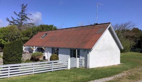 Three-Bedroom Holiday Home 