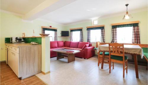 One-Bedroom Holiday Home