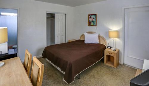 Economy Double Room