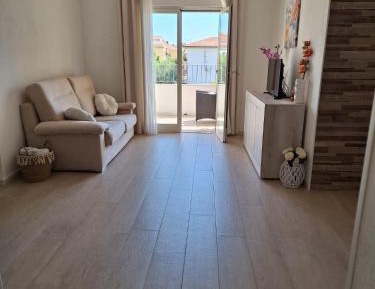 Three-Bedroom Apartment with Balcony