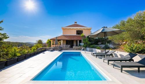 Villa with Sea View