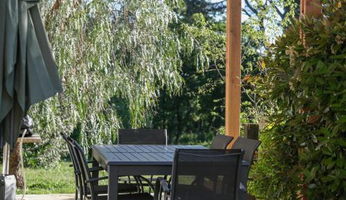 Apartment with Garden View
