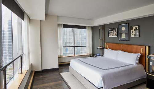 Corner King Room