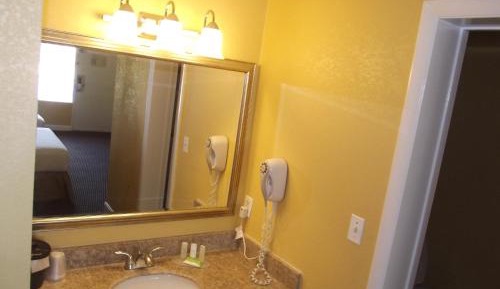 Deluxe Room with Two Queen Beds - Non-Smoking