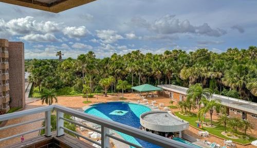 One-Bedroom Apartment with Pool View