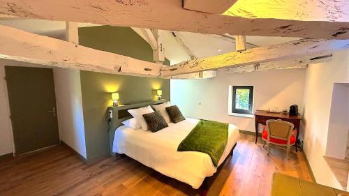 Double Room with Pool View