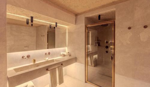 Mansion Suite