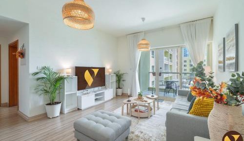 One-Bedroom Apartment with Balcony