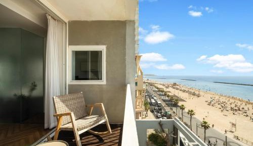 Two-Bedroom Apartment with Balcony and Sea View