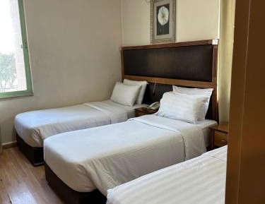 Economy Triple Room