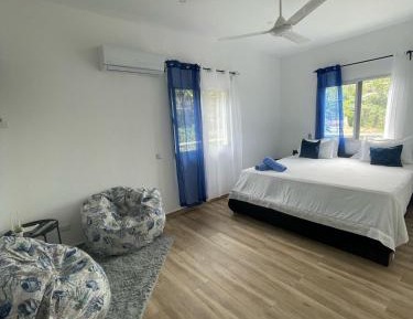 Deluxe Room (2 Adults + 1 Child)