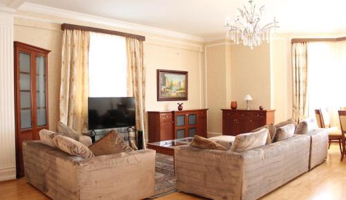 Three-Bedroom Suite