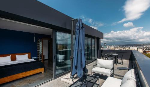 One-Bedroom Apartment with Terrace