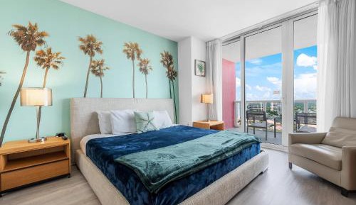 Two-Bedroom Apartment with Balcony and Sea View