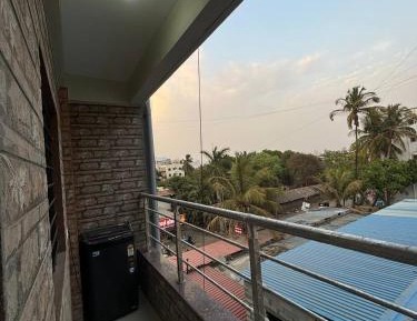Studio with Balcony