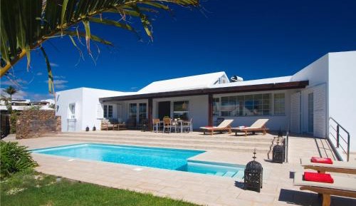 Three-Bedroom Villa (6 Adults)