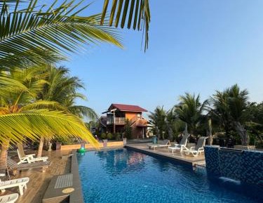 King Room with Pool View