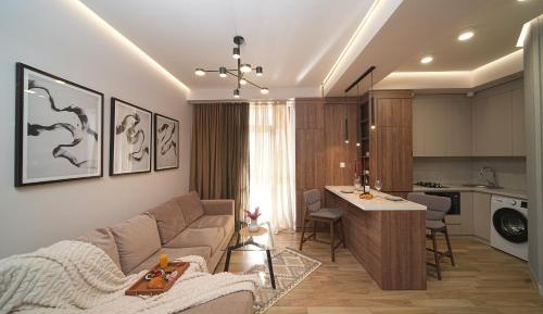 One-Bedroom Apartment with Balcony