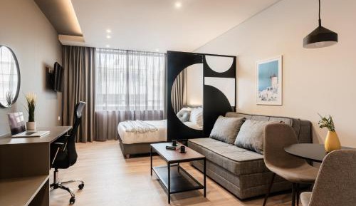 Superior One-Bedroom Apartment