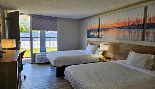 Queen Room - Disability Access/Non-Smoking