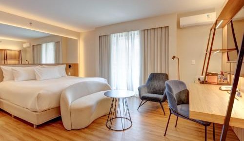 Premium King Room