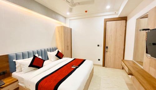 Suite with City View
